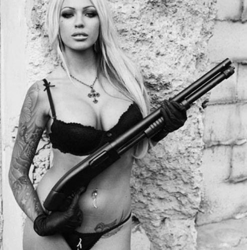 guns-and-babes.tumblr.com ange